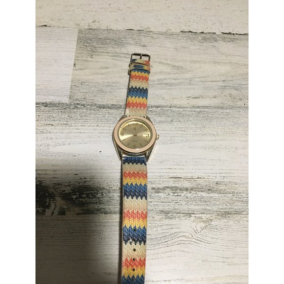 Set of five woman’s fashion watches - Picture 10 of 11